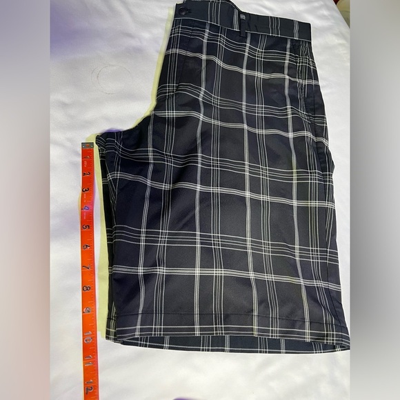 SLAZENGER Men's Black and White plaid flat front golf shorts size 38 - Picture 7 of 12